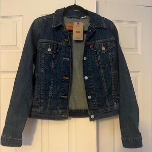 NWT Levi’s Women’s Original Trucker Jean Jacket